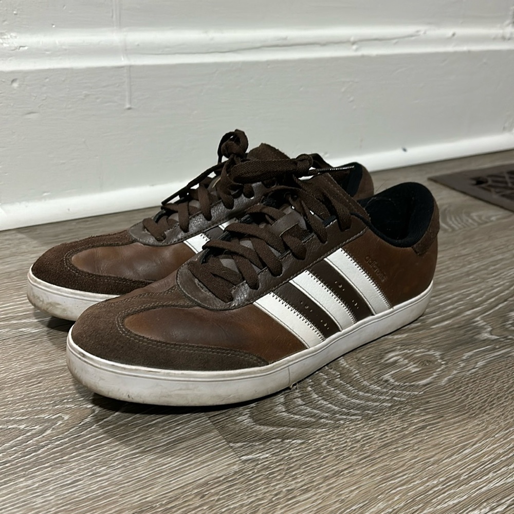 Adidas Adicross spikeless golf shoes